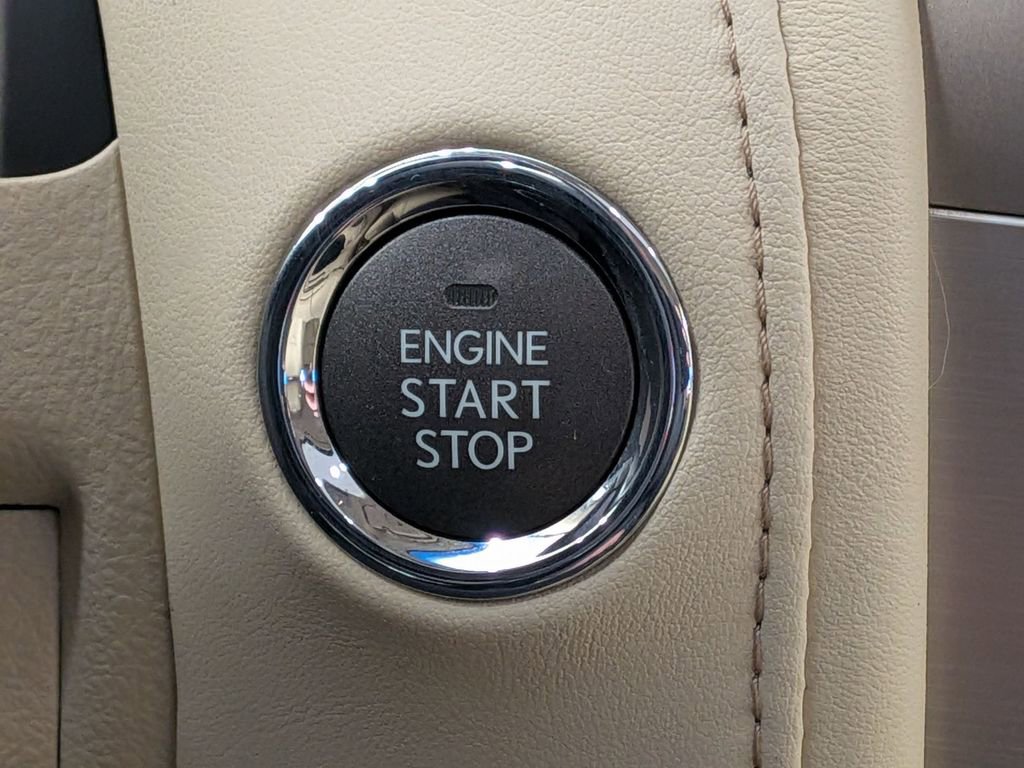 Used 2015 Lexus LX 570 4WD image 18