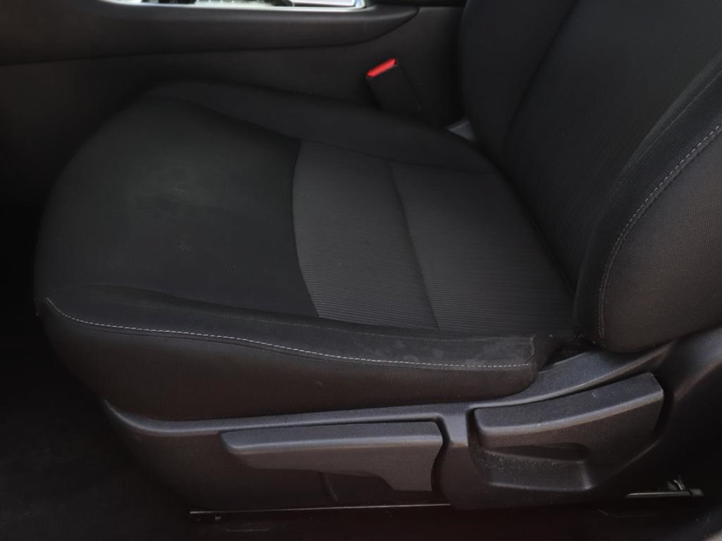Used 2024 Nissan Sentra SV FWD image 16