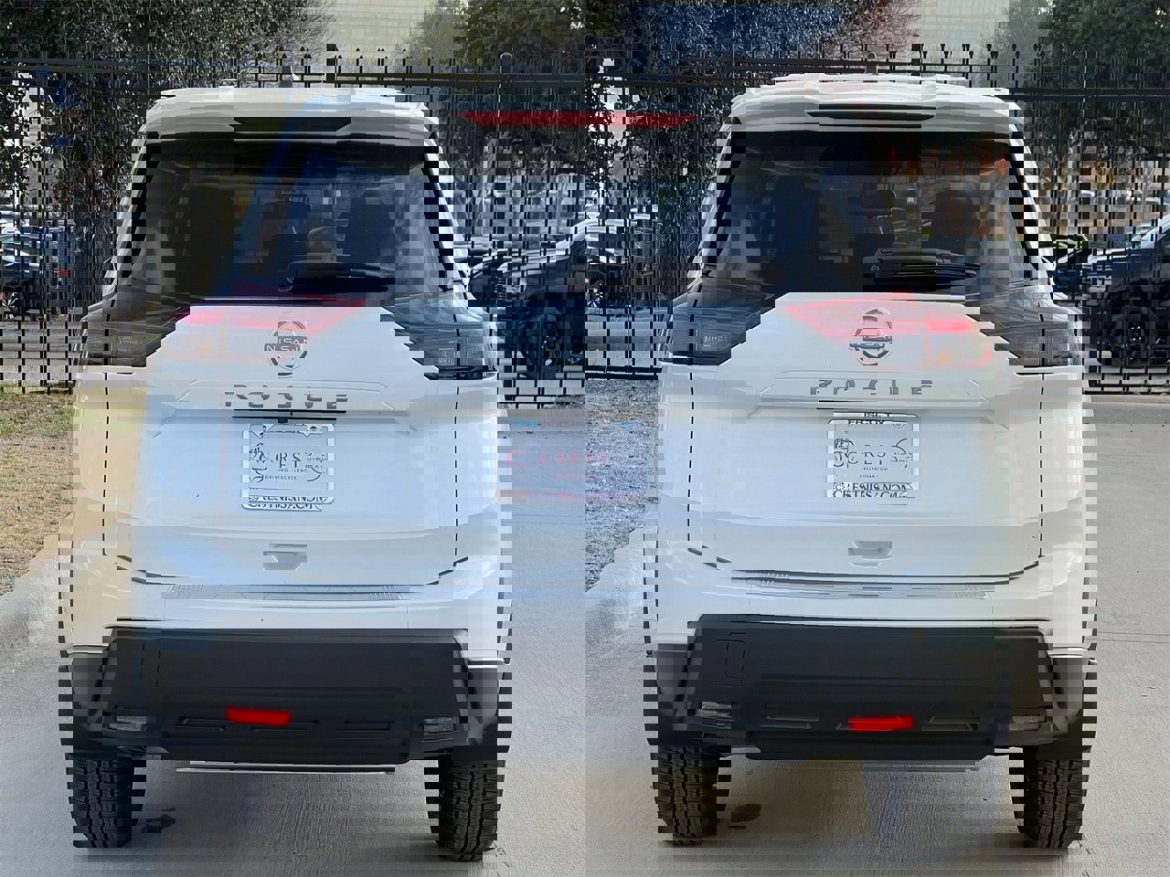 New 2026 Nissan Rogue SV image 5