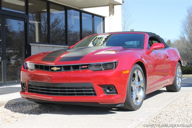 Used 2015 Chevrolet Camaro SS w/ RS Package RWD image 9