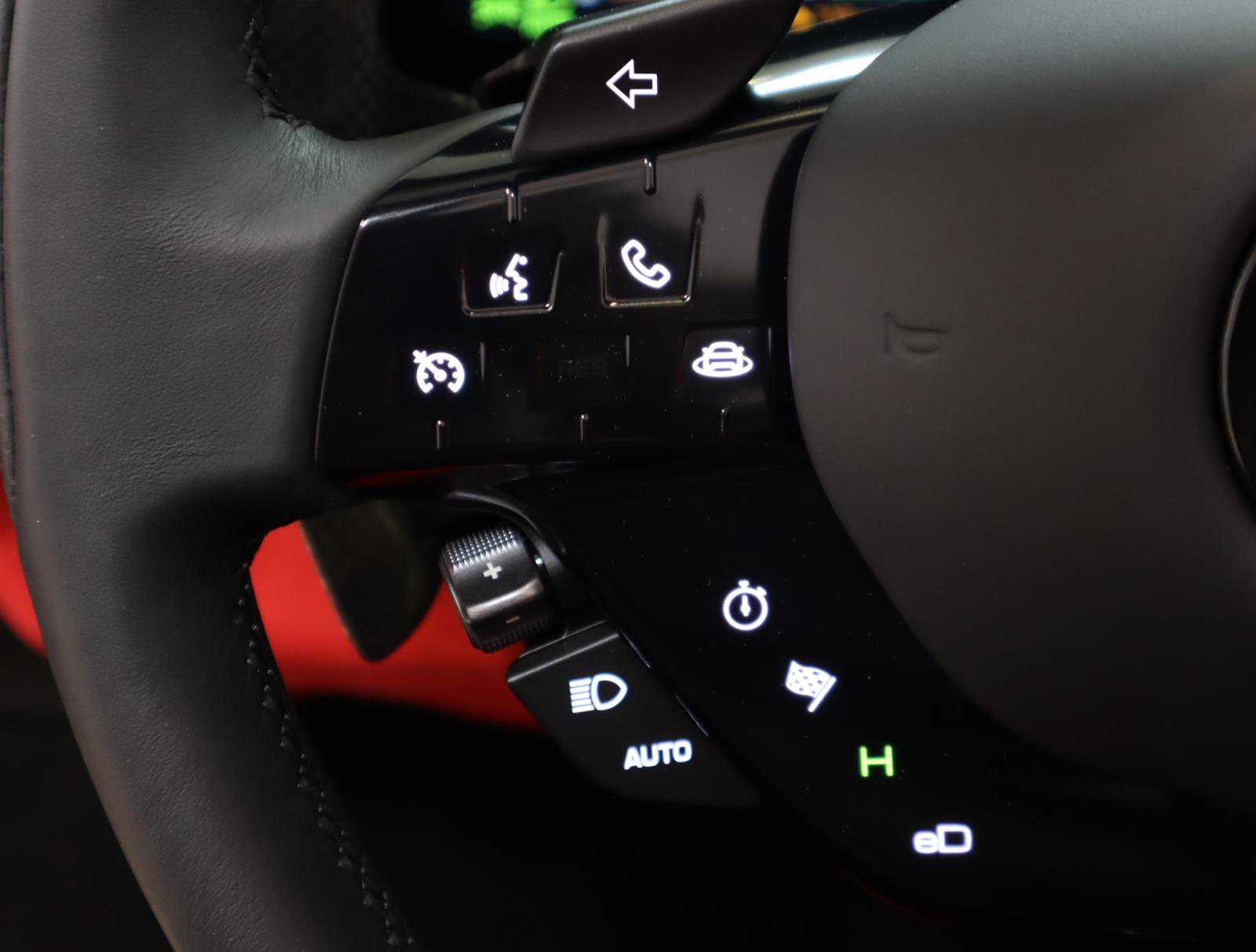 Used 2025 Ferrari 296 GTS RWD image 31