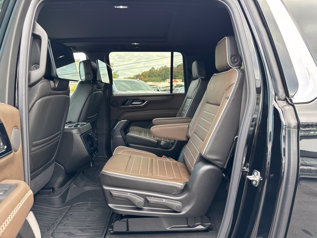 New 2026 GMC Yukon XL Denali Ultimate w/ LPO, Illumination Package AWD/4WD image 31