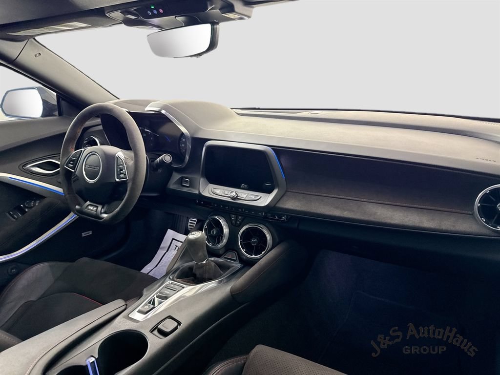 Used 2023 Chevrolet Camaro ZL1 RWD image 31