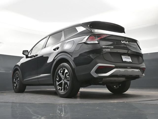 Used 2023 Kia Sportage EX AWD/4WD image 29