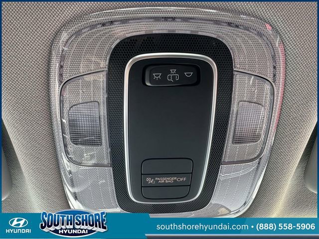 Certified 2025 Hyundai Elantra SE image 34