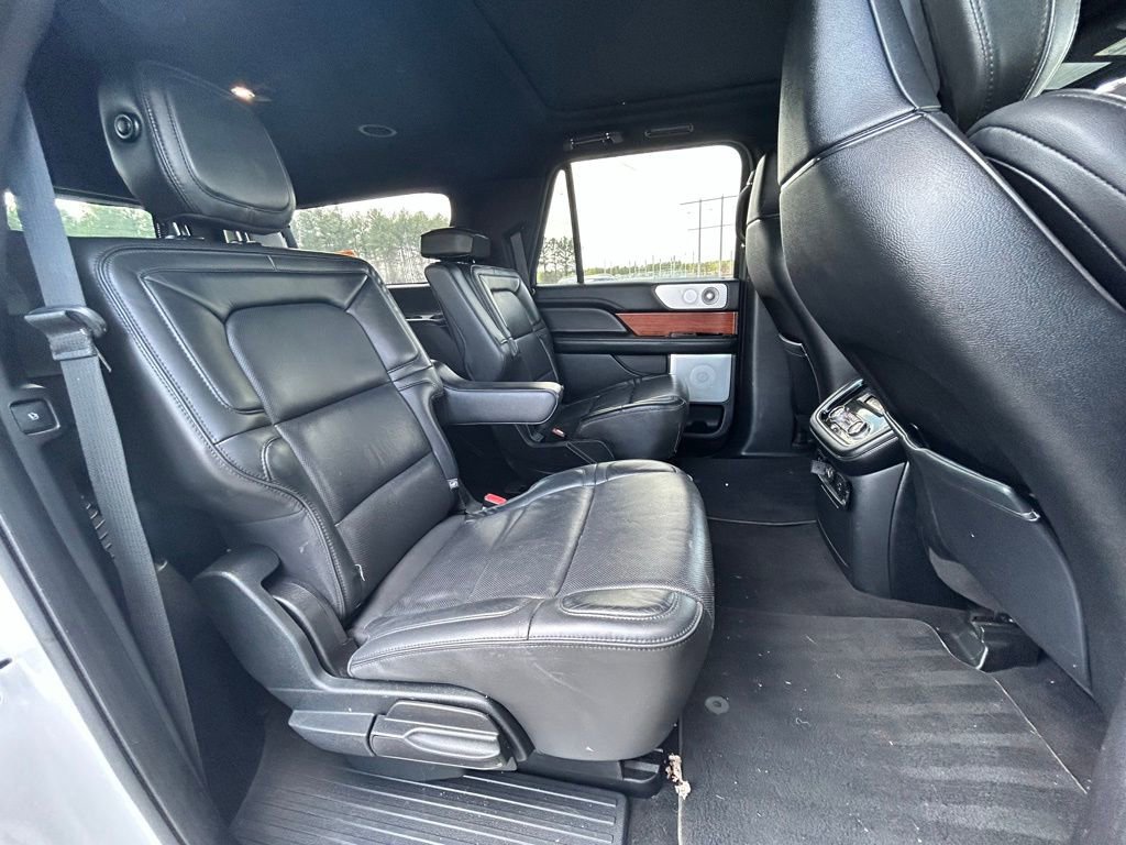 Used 2019 Lincoln Navigator L Reserve AWD/4WD image 15