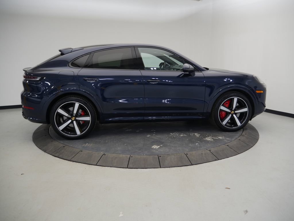 Certified 2024 Porsche Cayenne Turbo image 8