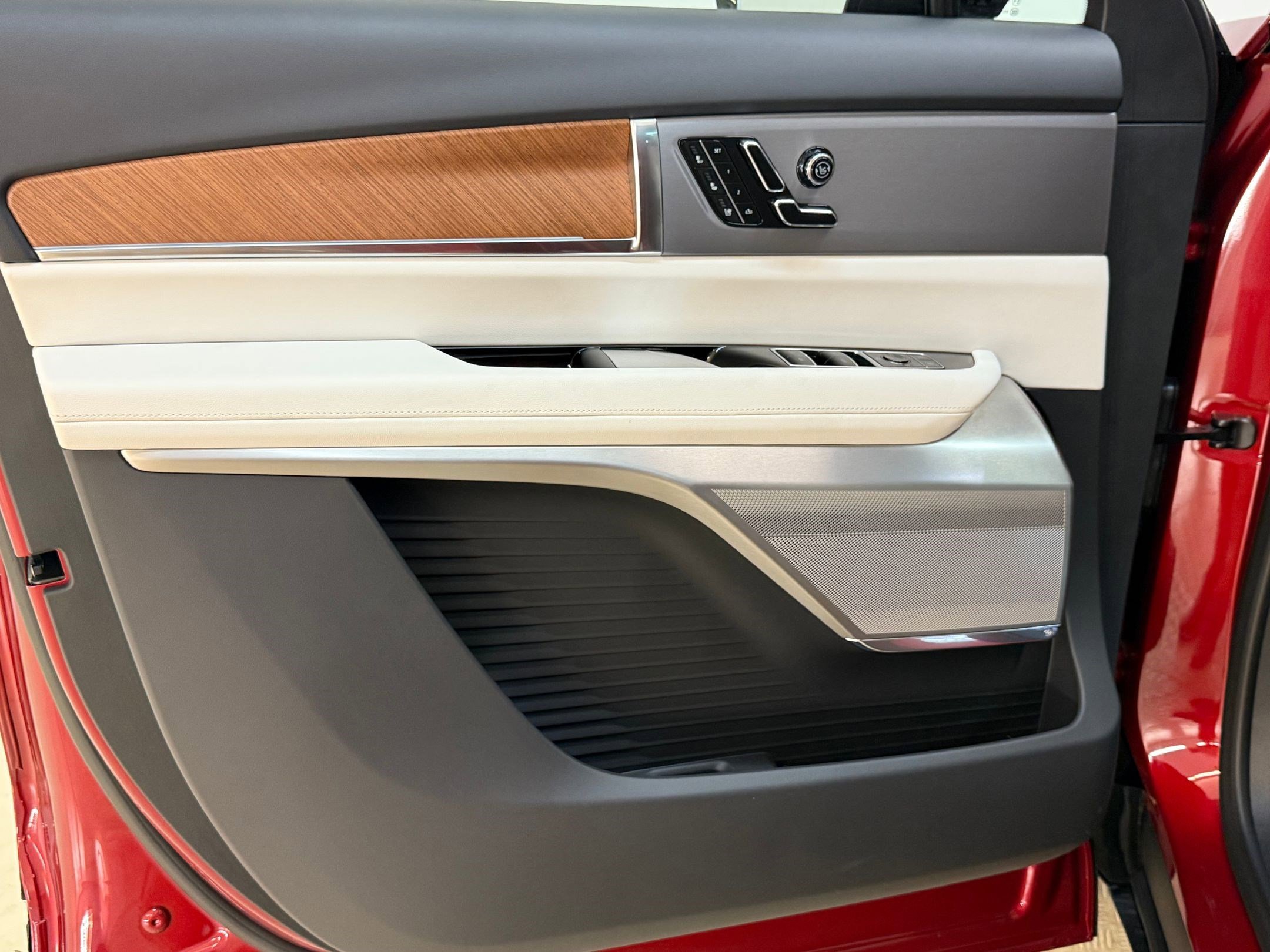 New 2026 Cadillac Vistiq Sport image 14