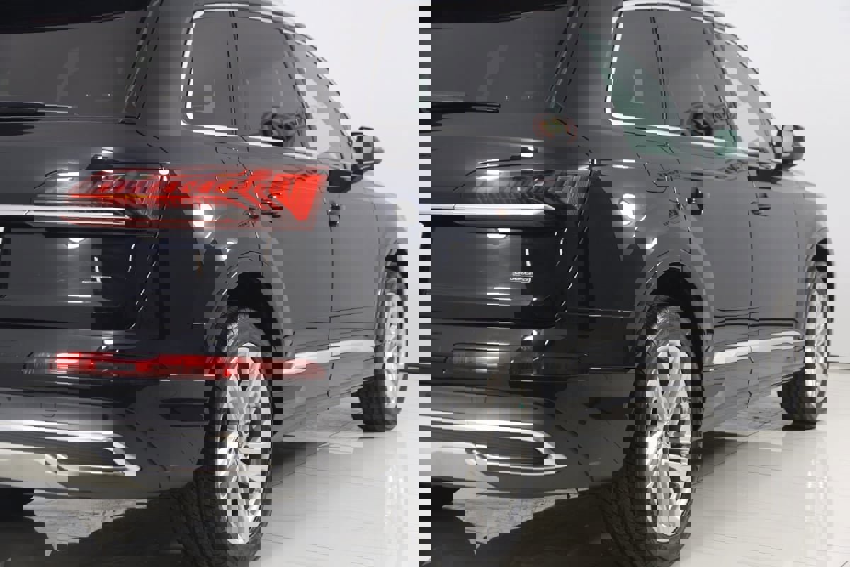 Used 2022 Audi Q7 Premium Plus w/ Premium Plus Package image 42