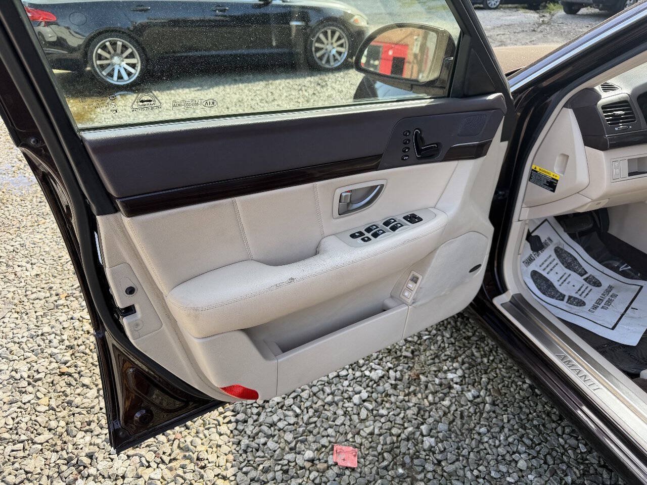 Used 2008 Kia Amanti w/ Leather Pkg FWD image 11