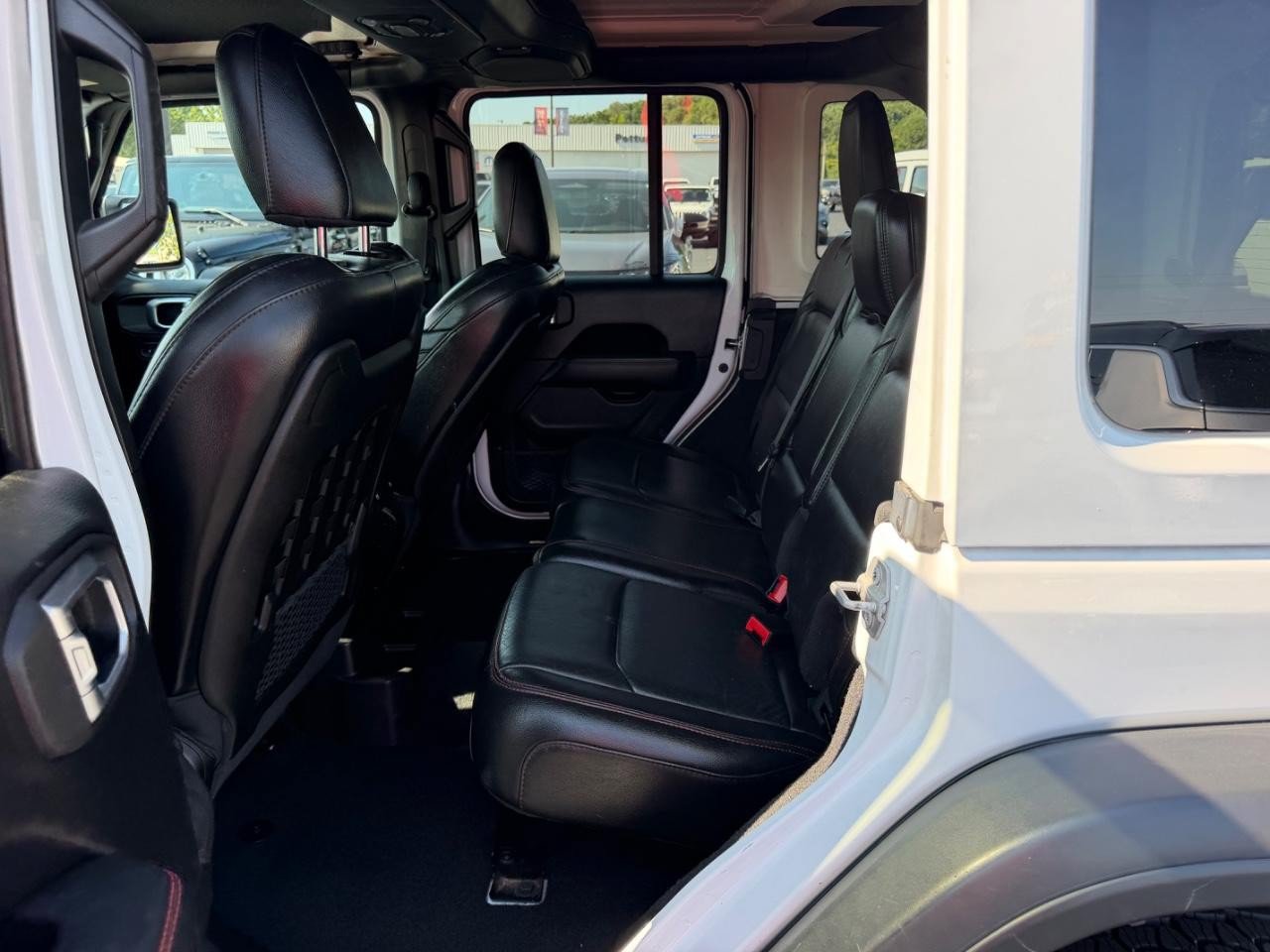 Used 2019 Jeep Wrangler Unlimited Rubicon AWD/4WD image 9