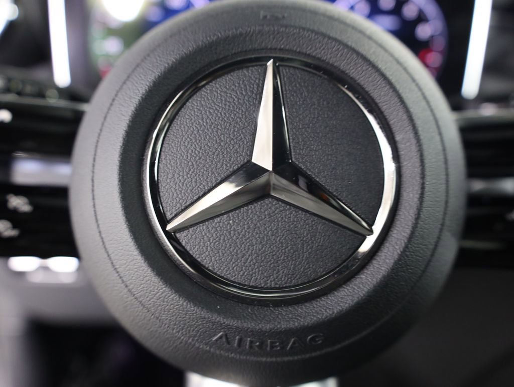 Used 2026 Mercedes-Benz GLC 300 4MATIC image 14