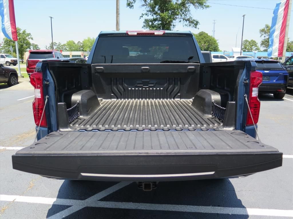 Used 2024 Chevrolet Silverado 1500 Custom AWD/4WD image 17