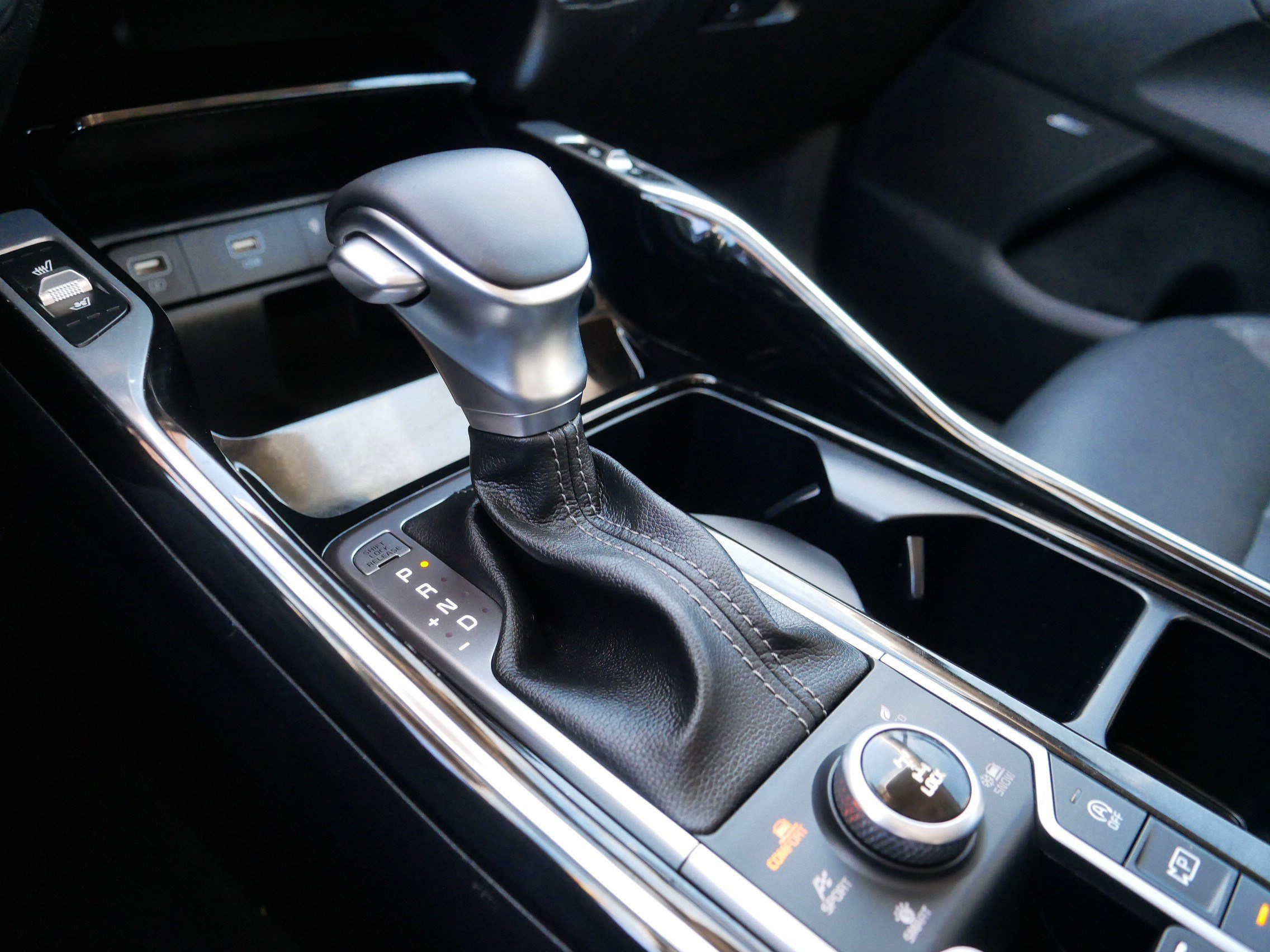 Certified 2022 Kia Sorento SX Prestige image 24