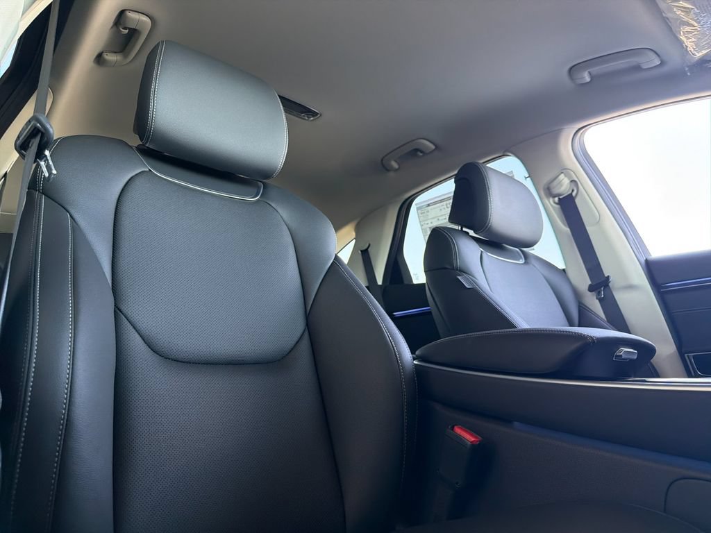 New 2026 Genesis GV70 2.5T AWD/4WD image 17