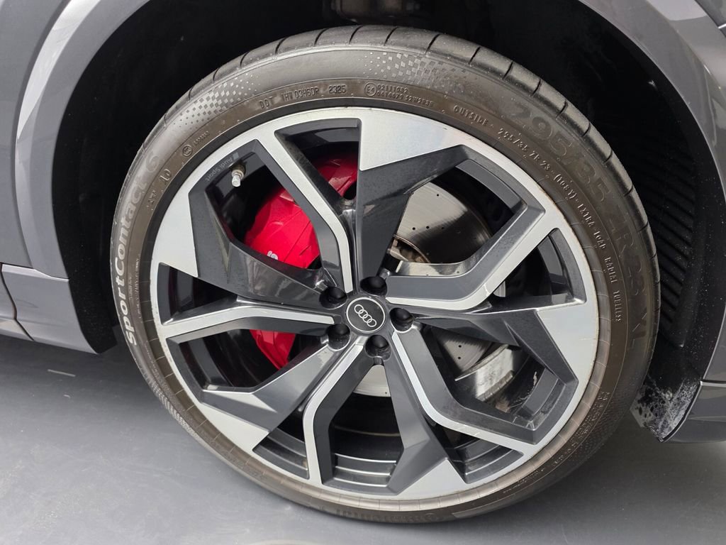Used 2022 Audi RS Q8 image 17