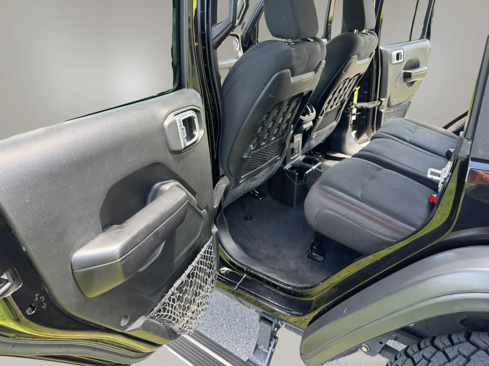 Used 2018 Jeep Wrangler Unlimited Rubicon w/ LED Lighting Group AWD/4WD image 22