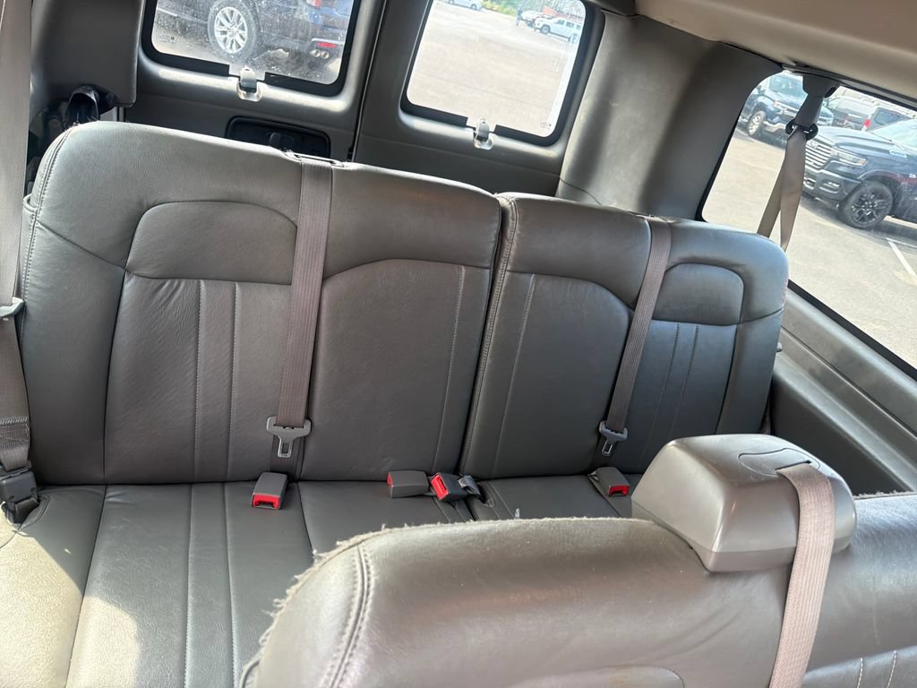 Used 2017 Chevrolet Express 3500 LS RWD image 22