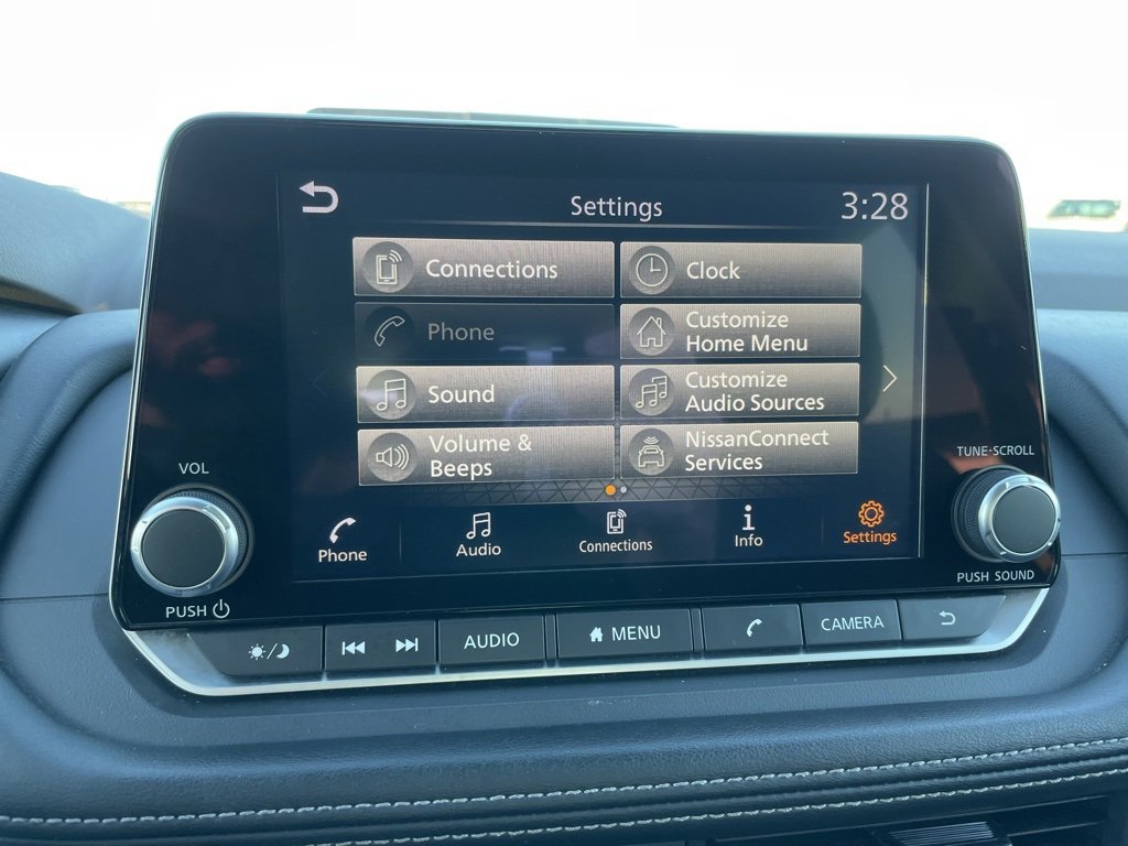 Used 2023 Nissan Rogue SV image 18