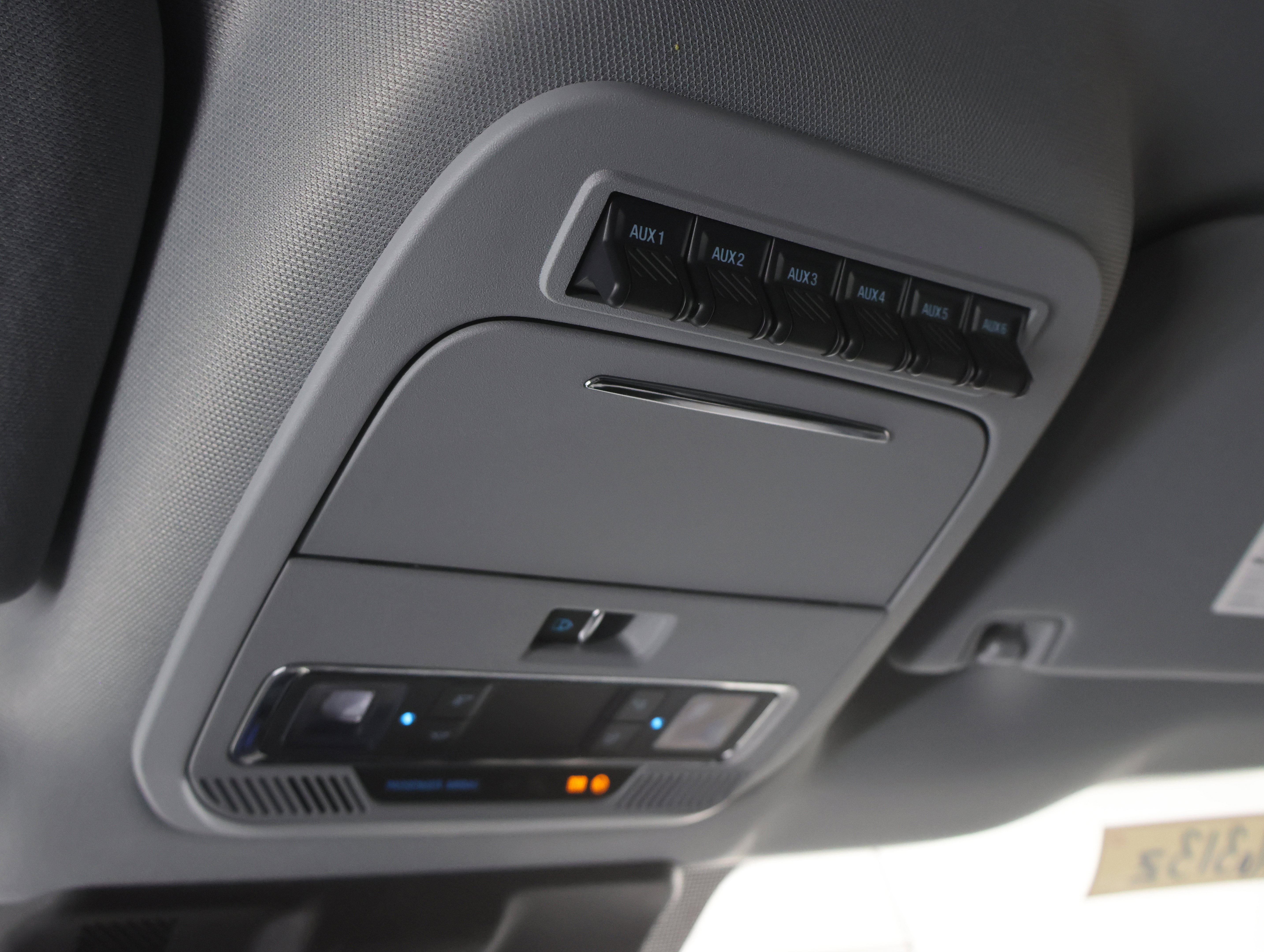 Used 2023 Ford F350 Lariat image 60