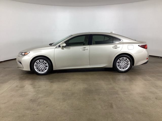 Used 2016 Lexus ES 350 w/ Premium Package w/Wood Trim FWD image 8
