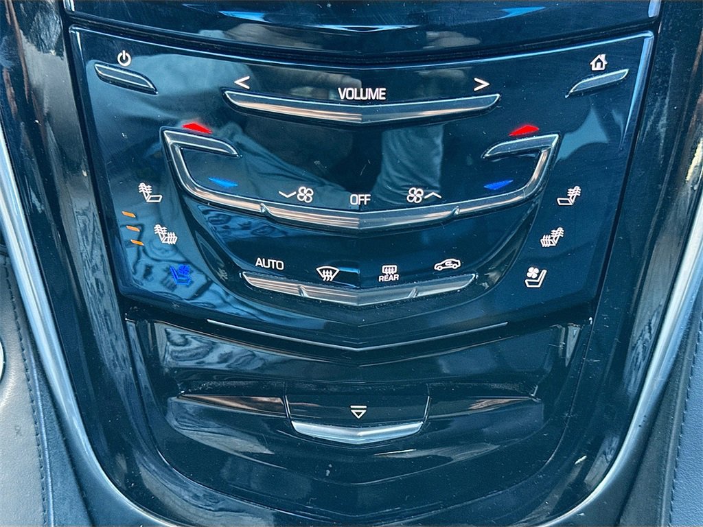 Used 2018 Cadillac Escalade ESV Platinum image 17