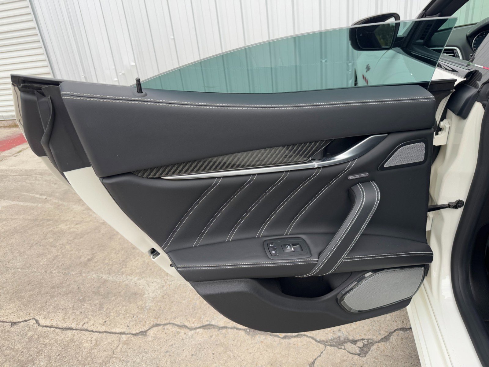 Used 2022 Maserati Ghibli Trofeo image 44