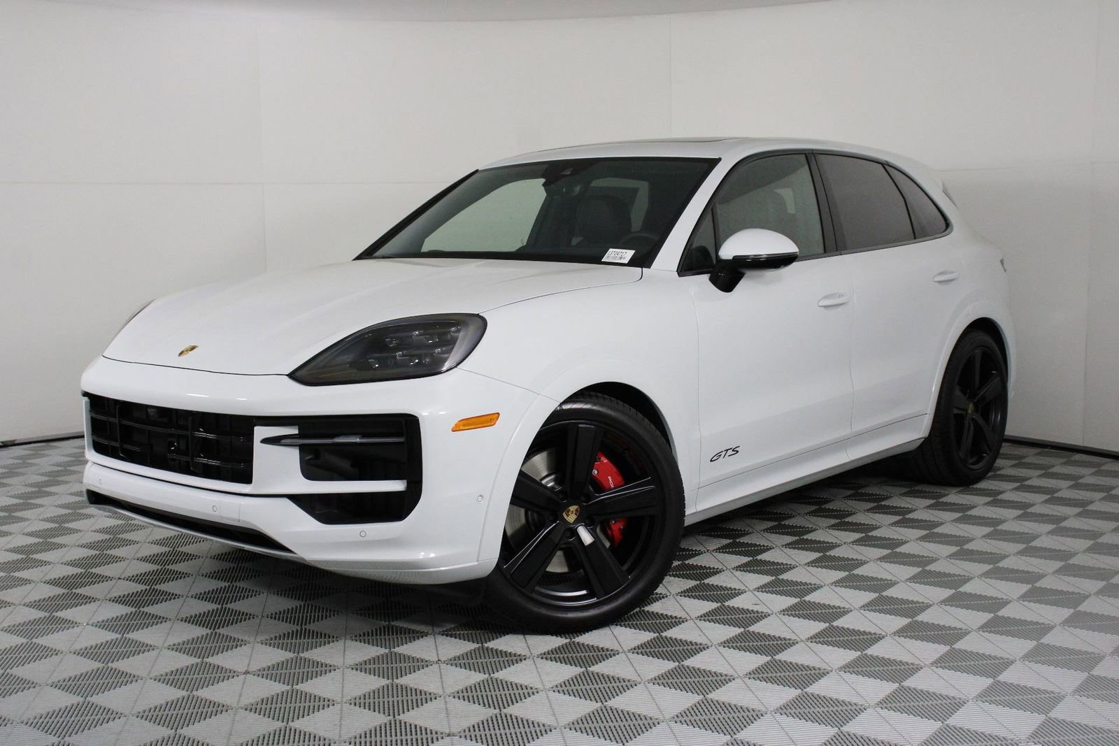 Certified 2025 Porsche Cayenne GTS image 1
