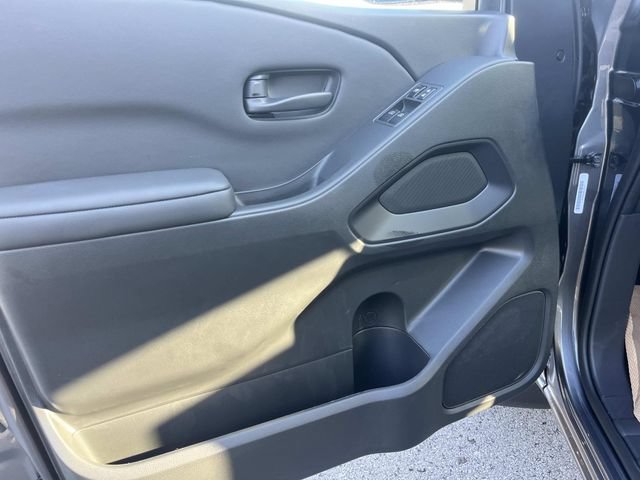 New 2027 Nissan Frontier S w/ Tow Package RWD image 18