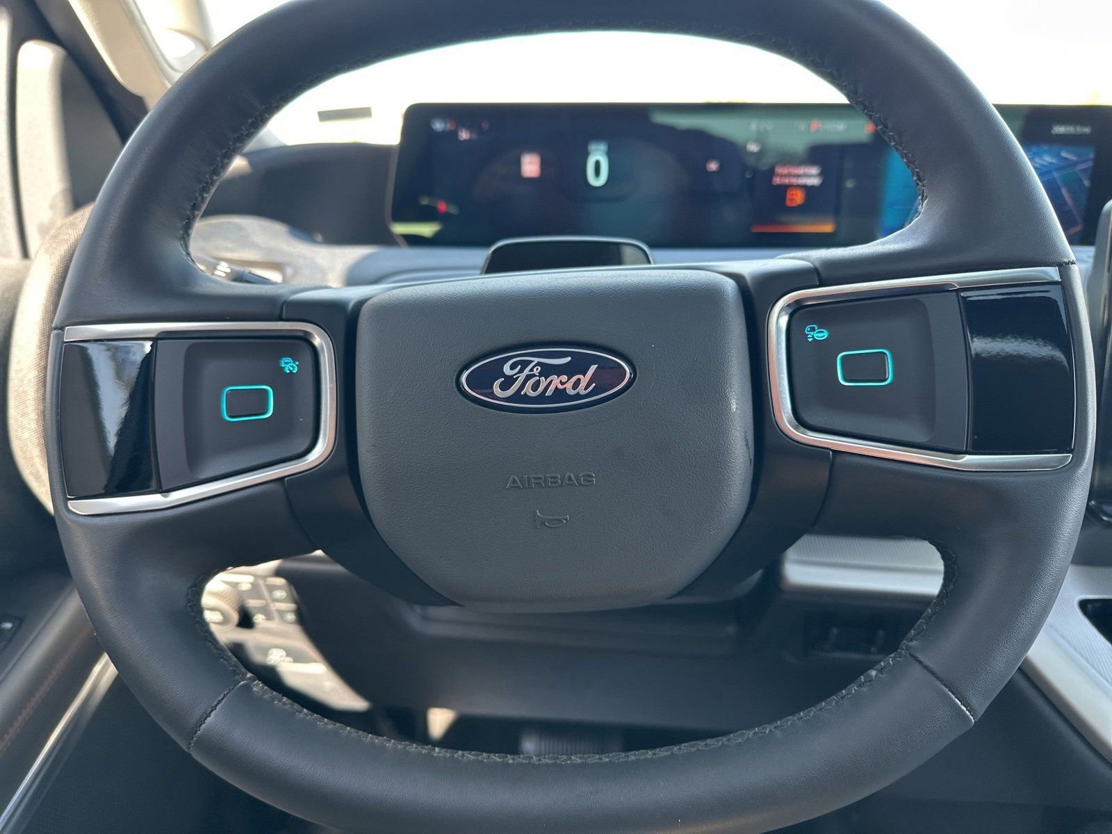 Used 2025 Ford Expedition Active image 24