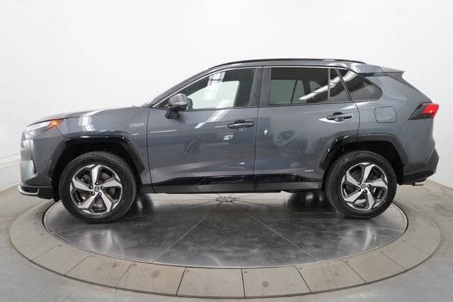 Used 2024 Toyota RAV4 SE w/ Weather & Moonroof Package AWD/4WD image 4