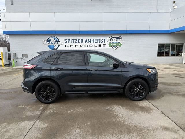 Used 2024 Ford Edge SE w/ Black Appearance Package image 11