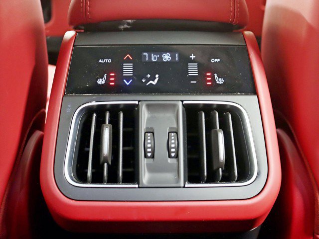 Used 2023 Maserati Grecale Trofeo AWD/4WD image 26