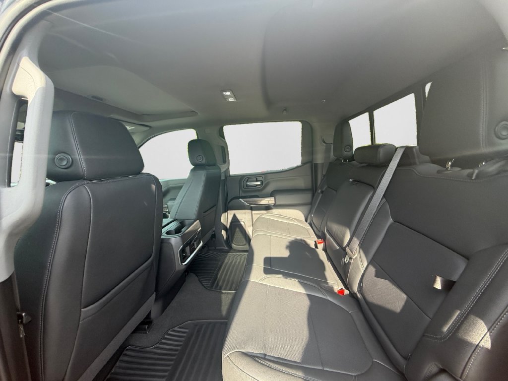 Used 2022 Chevrolet Silverado 1500 LTZ w/ LTZ Convenience Package II AWD/4WD image 15