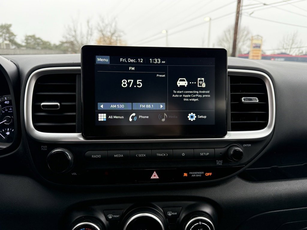 Certified 2022 Hyundai Venue SEL image 20