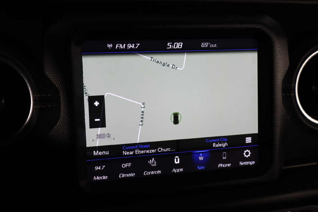 Used 2022 Jeep Wrangler Unlimited Sahara w/ Cold Weather Group AWD/4WD image 38