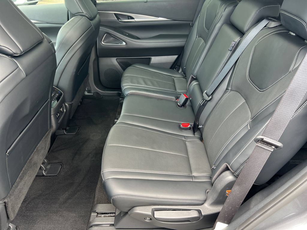 Used 2023 INFINITI QX60 Luxe w/ Performance Audio Package AWD/4WD image 18