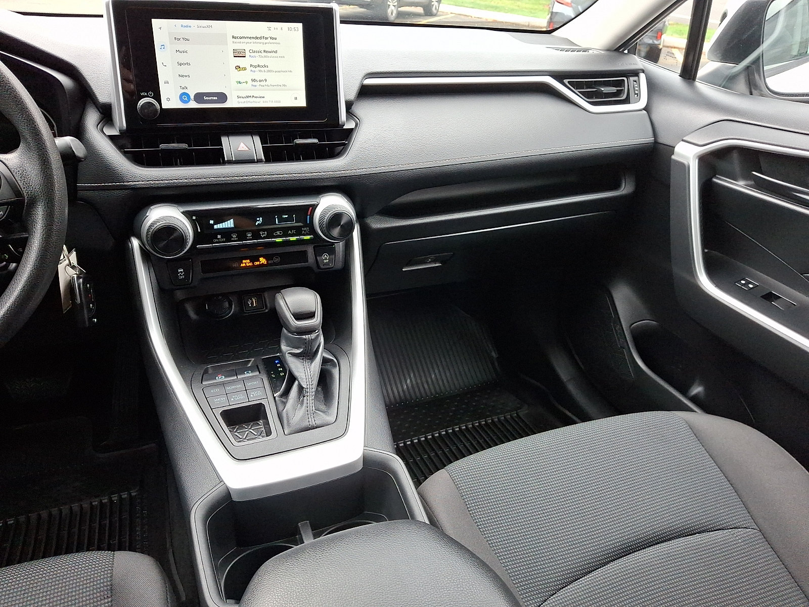 Used 2023 Toyota RAV4 LE AWD/4WD image 16