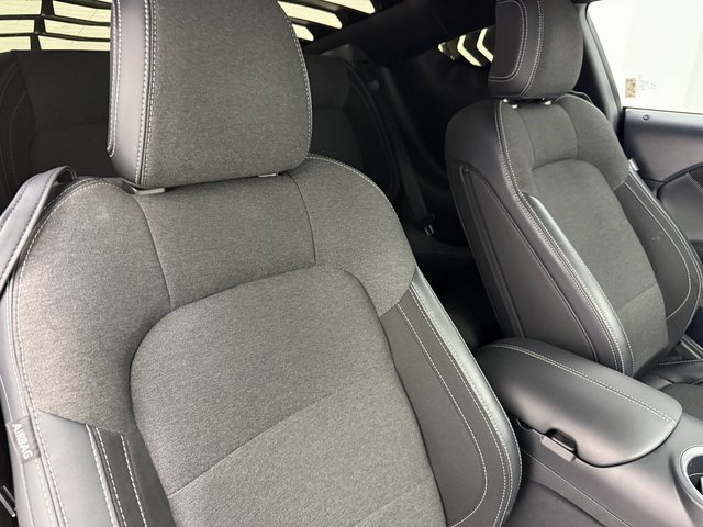 Used 2024 Ford Mustang Coupe image 25