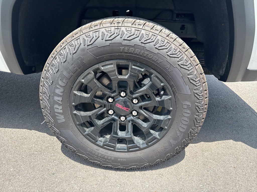 New 2026 GMC Canyon Elevation w/ Convenience Package RWD image 28
