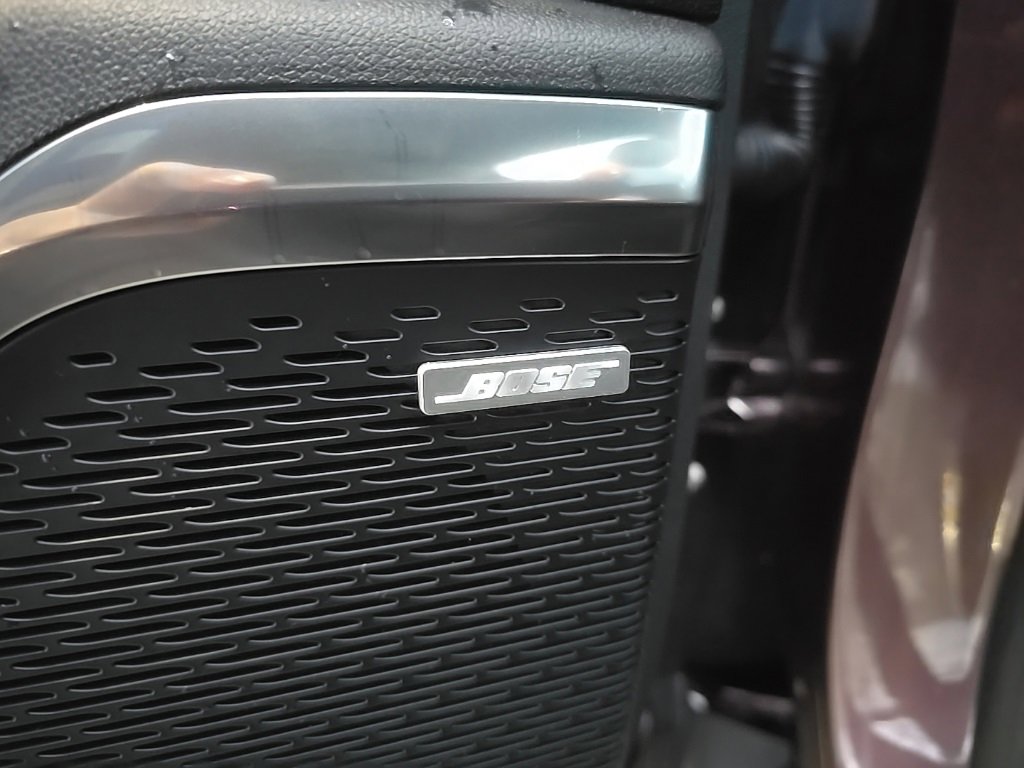 Used 2024 GMC Acadia Elevation image 24