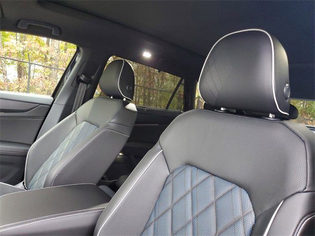 New 2025 Volkswagen Atlas Cross Sport SEL Premium R-Line image 25