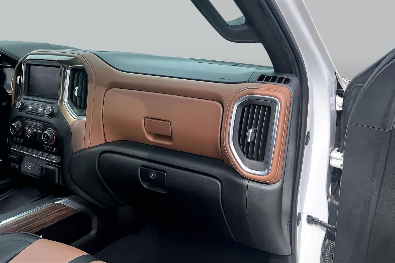Used 2020 Chevrolet Silverado 1500 High Country AWD/4WD image 17