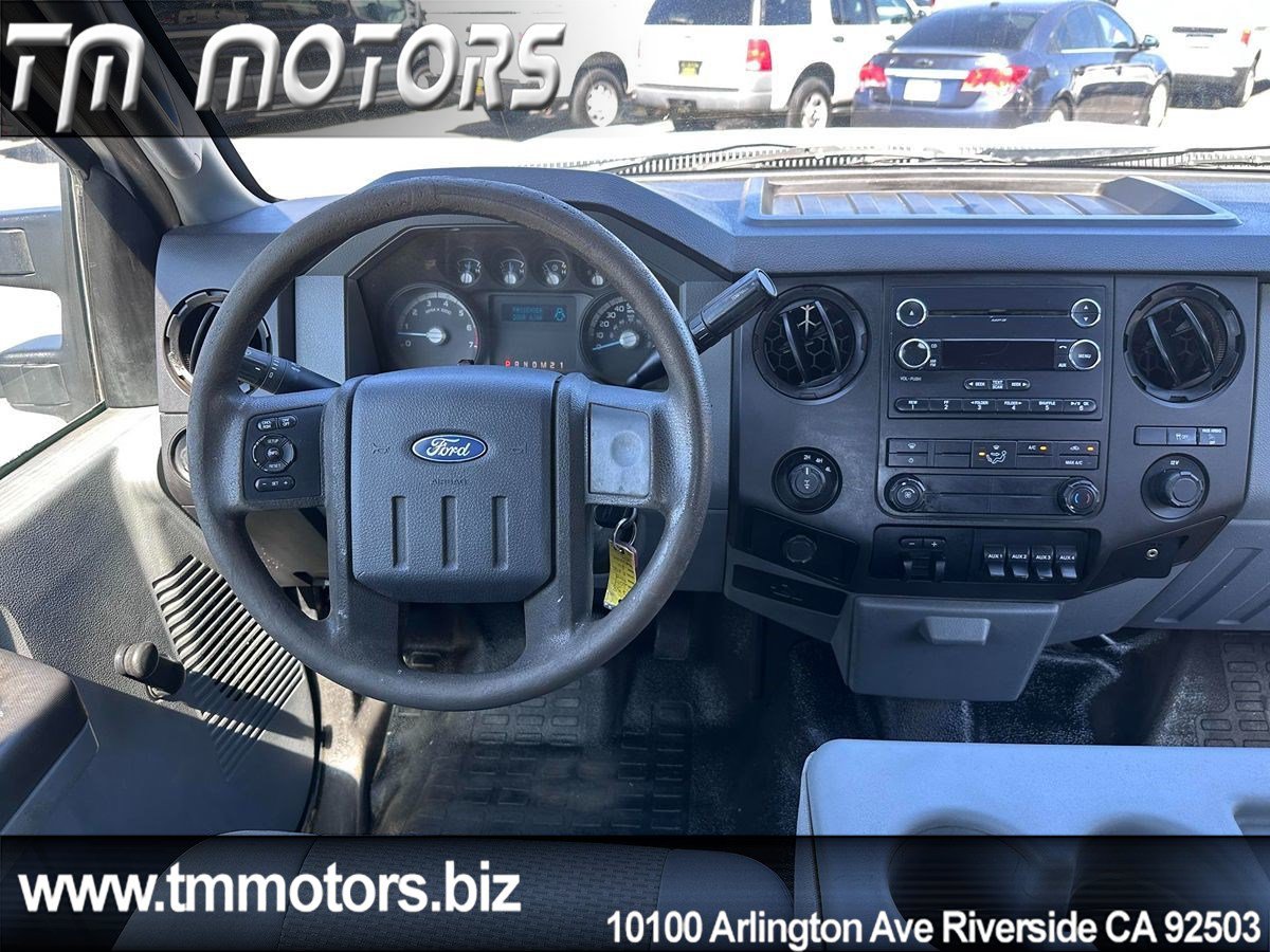 Used 2014 Ford F250 XL w/ XL Appearance Package AWD/4WD image 14