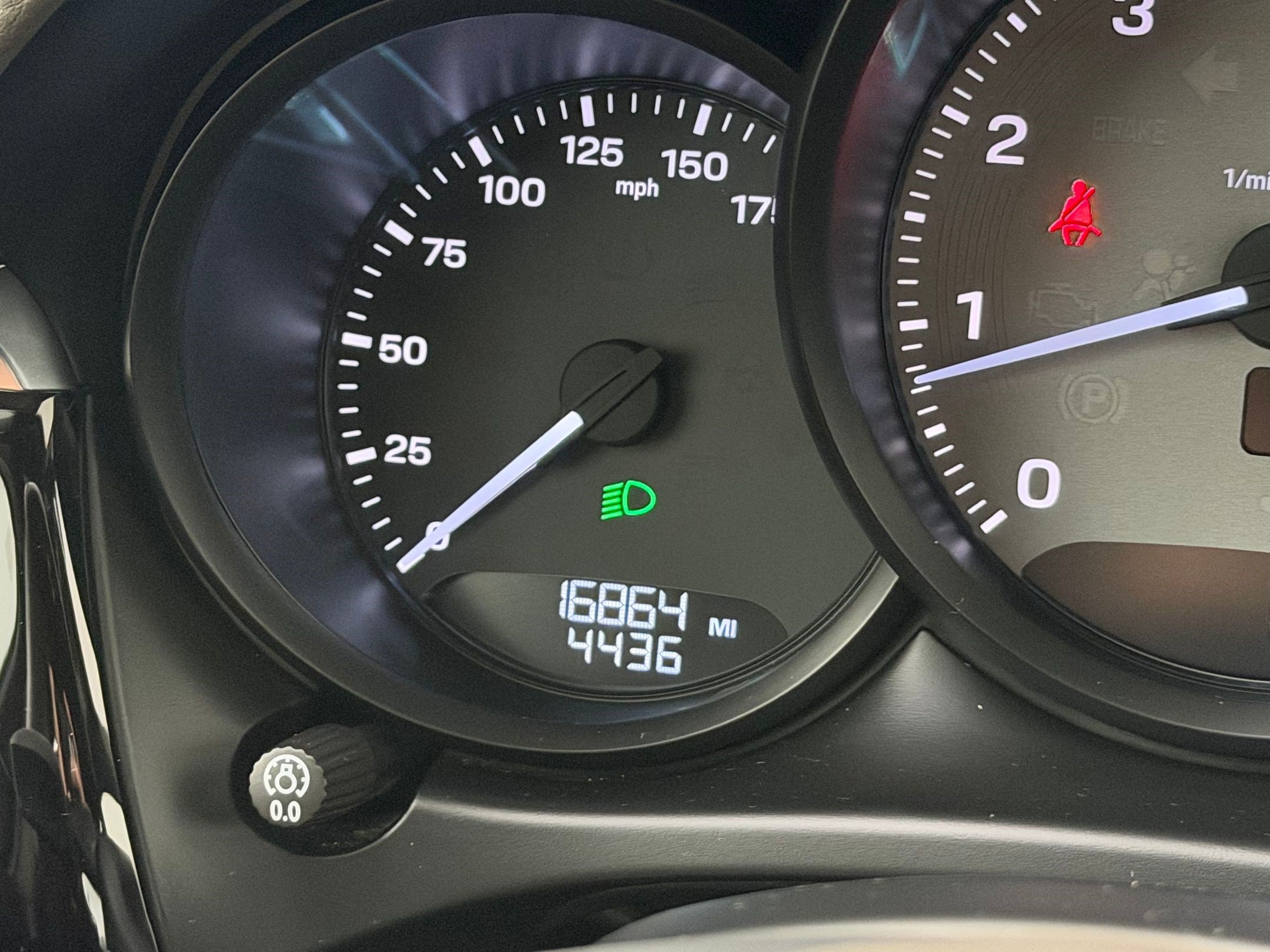 Certified 2024 Porsche Macan S AWD/4WD image 21