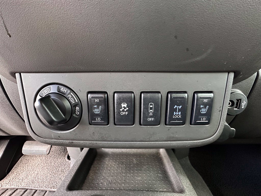 Used 2021 Nissan Frontier PRO-4X w/ Pro-4x Utility Package AWD/4WD image 32