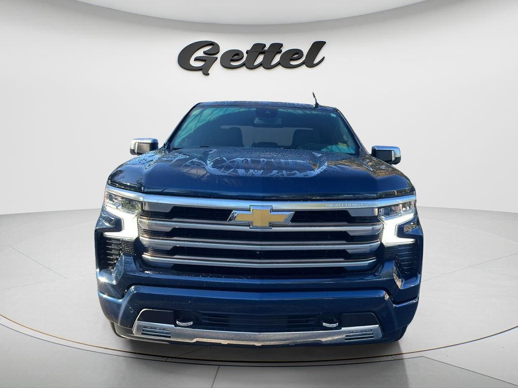 Used 2022 Chevrolet Silverado 1500 High Country w/ High Country Premium Package AWD/4WD image 8