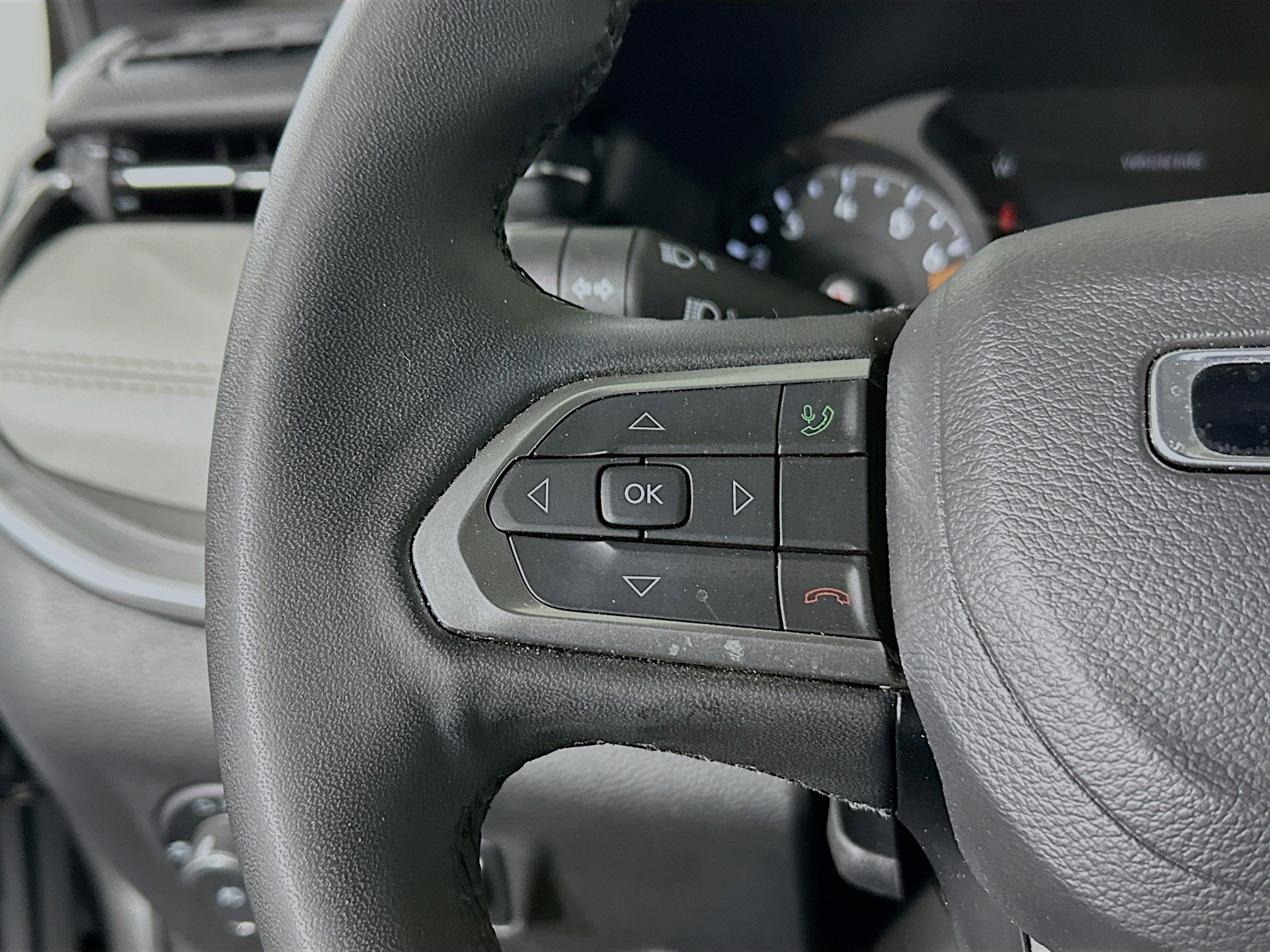 Used 2025 Jeep Compass Limited AWD/4WD image 16