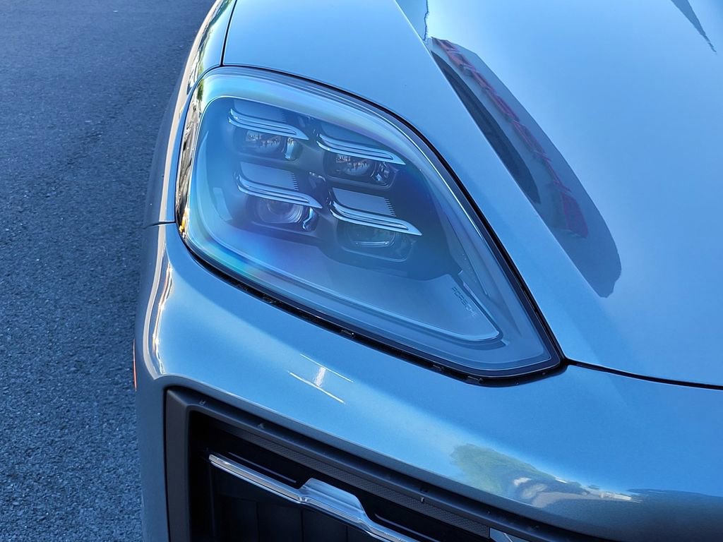 New 2026 Porsche Cayenne S image 12