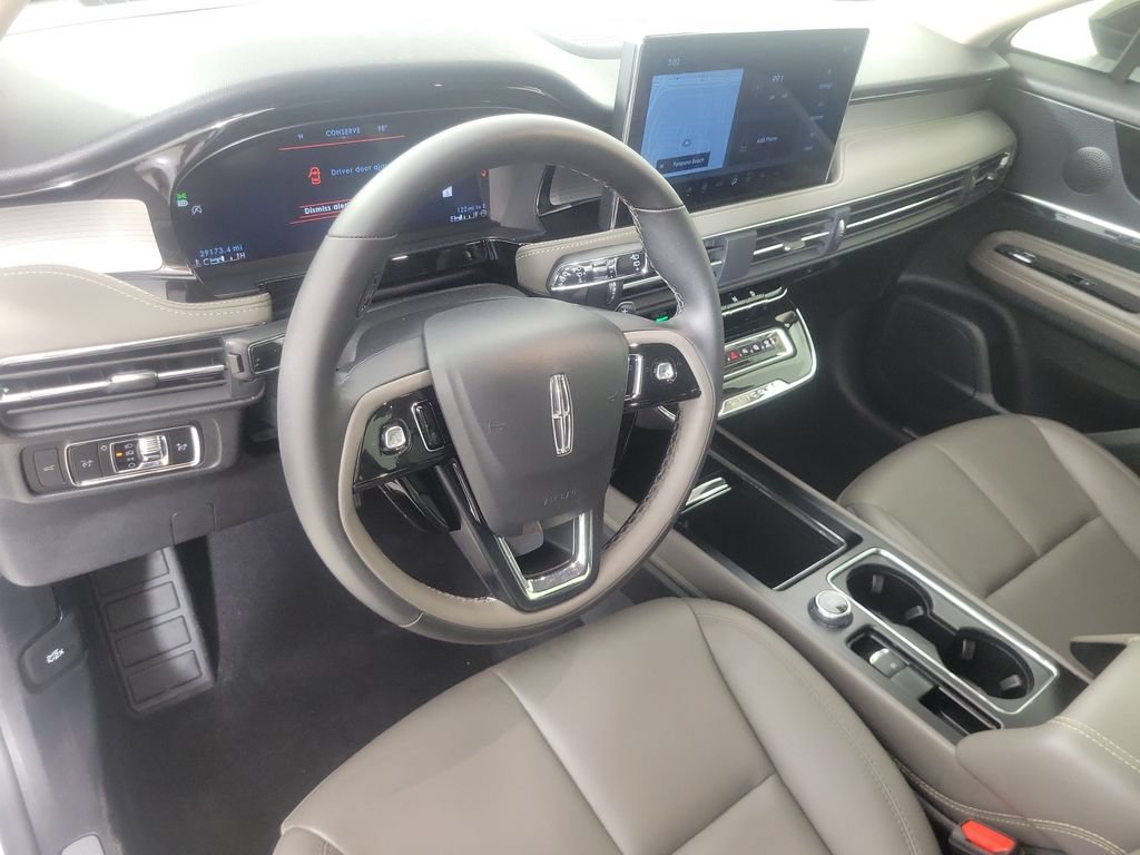 Certified 2025 Lincoln Corsair FWD image 20